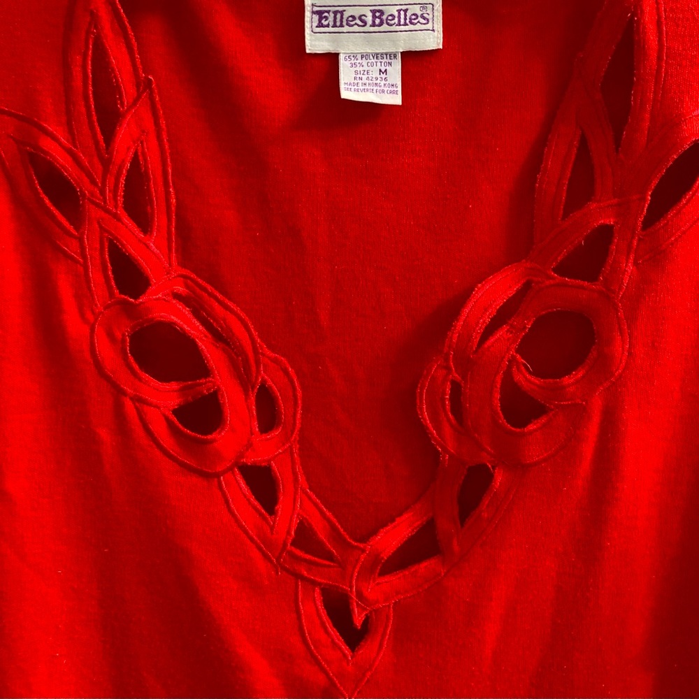Scalloped Neckline Tee